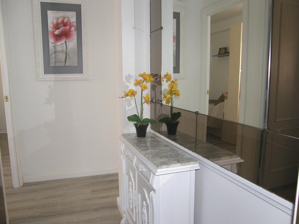 Atico Con Terraza En La Jota Apartment Zaragoza Luaran gambar