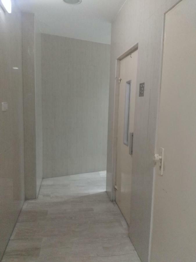 Atico Con Terraza En La Jota Apartment Zaragoza Luaran gambar
